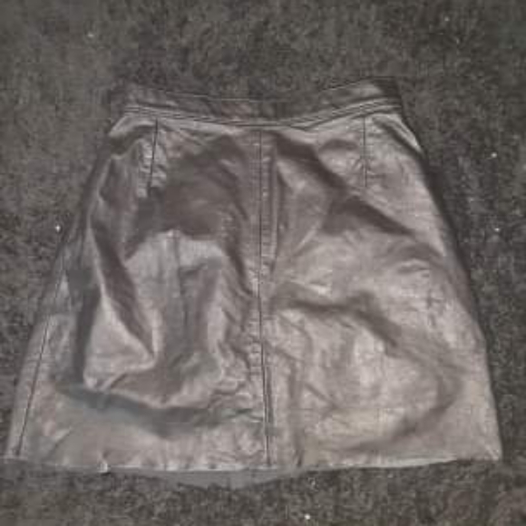 Black skirt - Picture 2 of 2